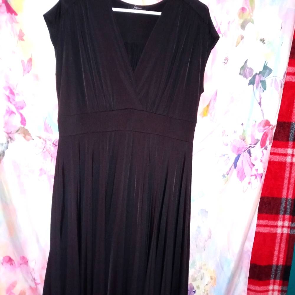 Soprano pleated dress